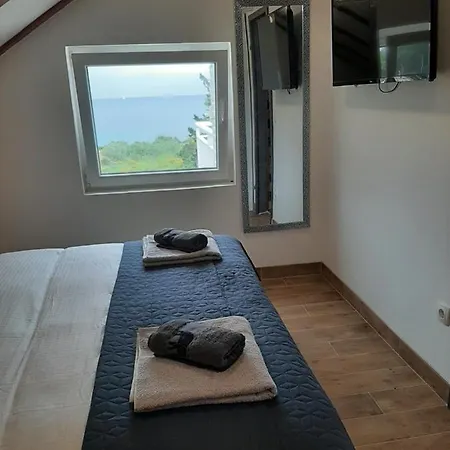 Tatil Evi Robinson House Carmen Sutivan